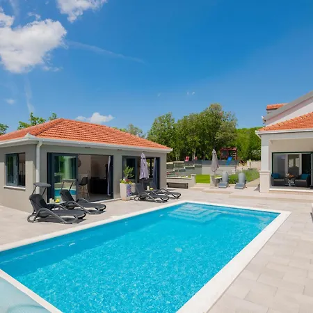 Dom wakacyjny Stunning In *