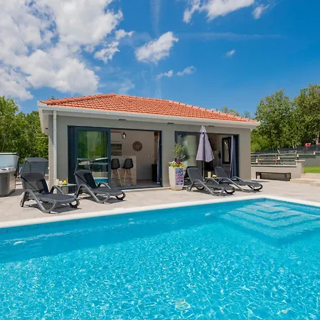 Awesome In With Jacuzzi Feriehus Zagvozd